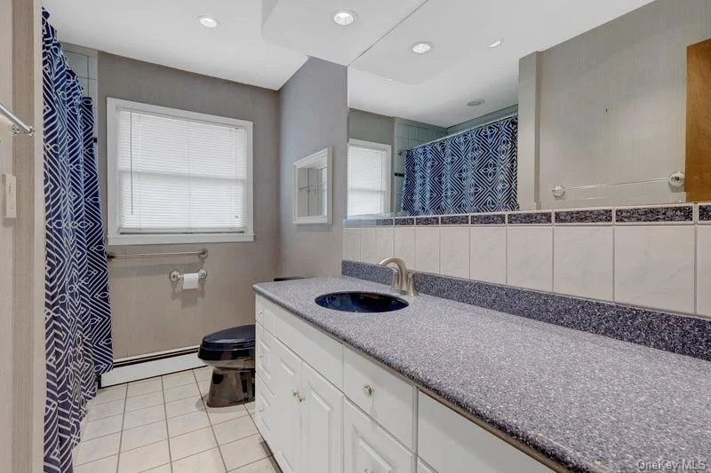 Photo of 50 Independence Avenue