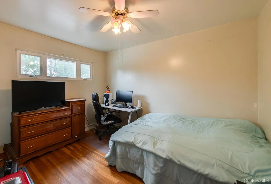 Photo of 4 Edgewood Drive