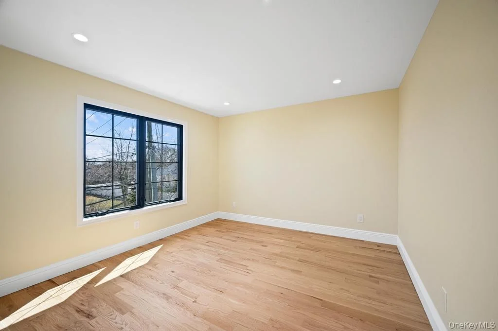 Photo of 15 Forest Road