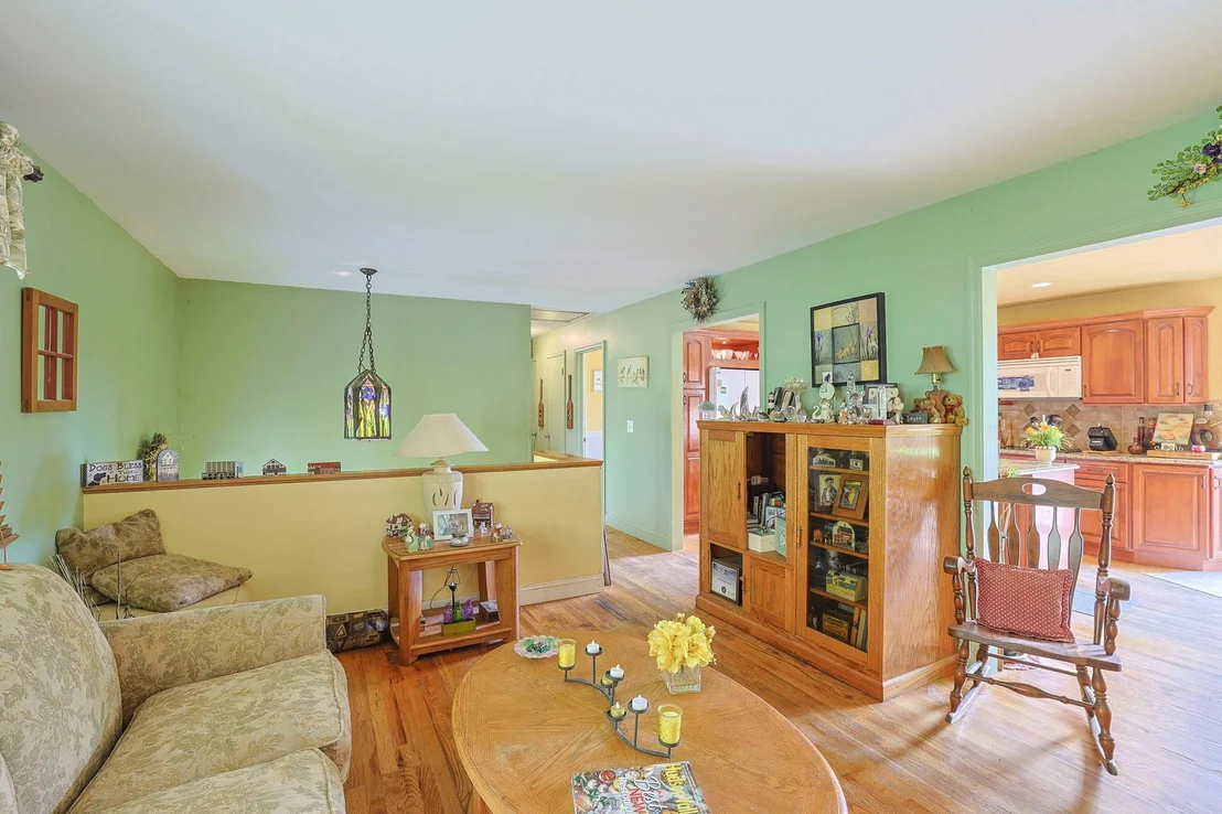 Photo of 15 Hickory Hill Drive