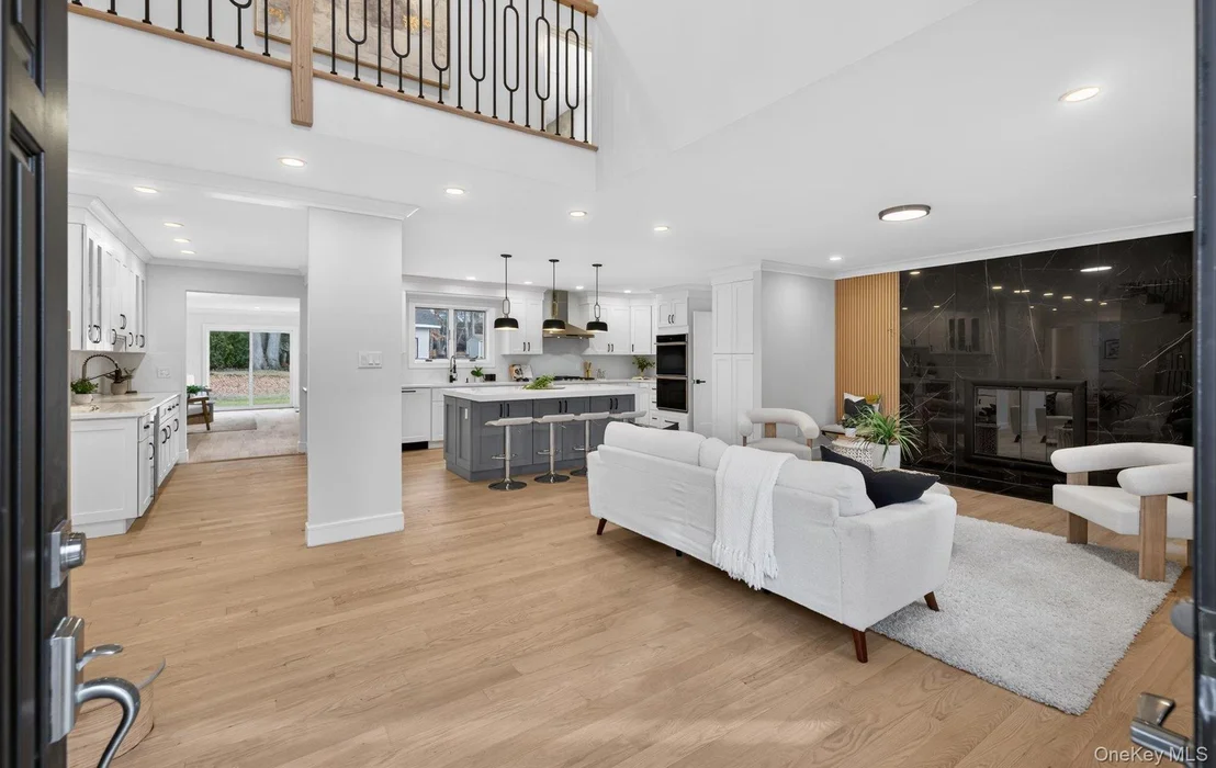 Photo of 369 Vanderbilt Parkway