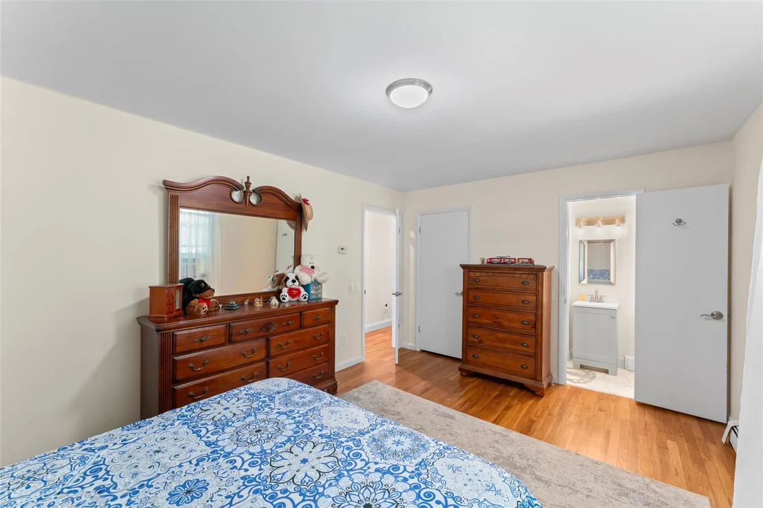 Photo of 47 Riverside Road