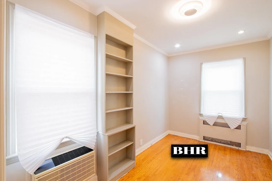 Photo of 4060 Ocean Avenue