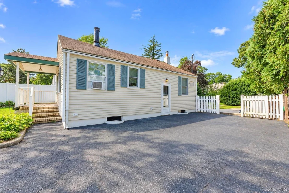 Photo of 11 Oak Street