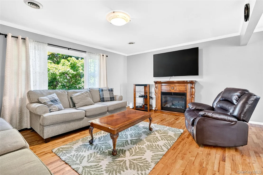 Photo of 4 Rockridge Drive