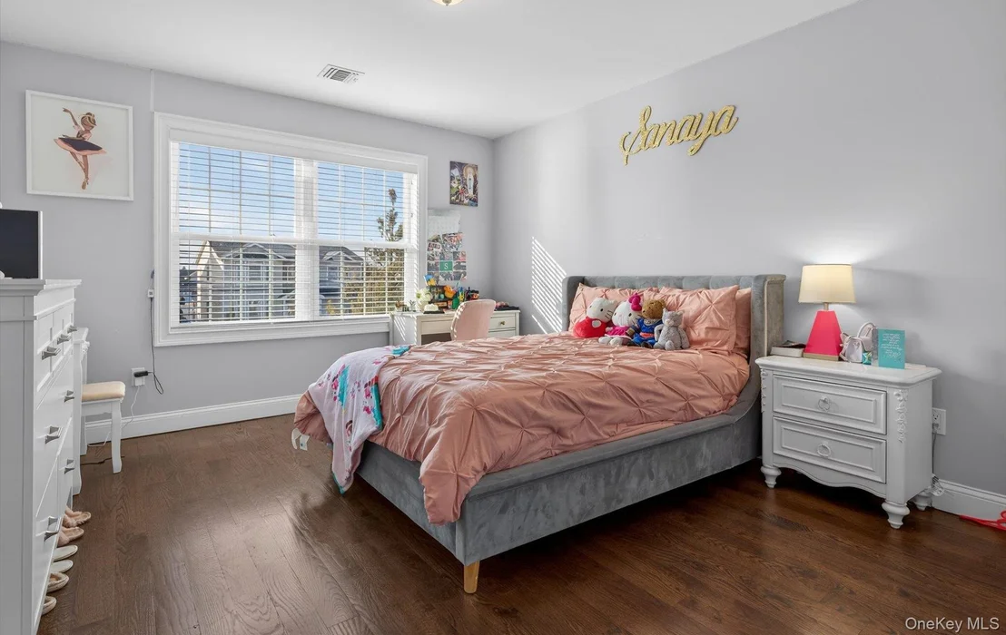 Photo of 805 Pine Place