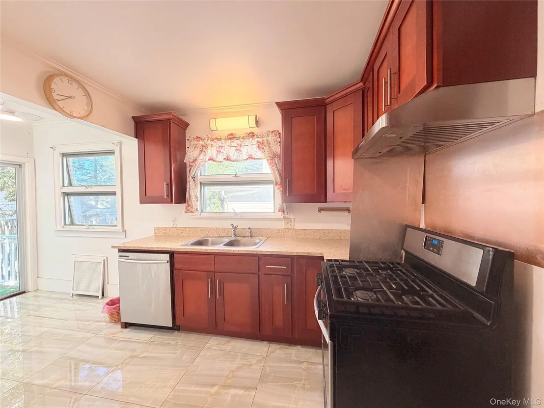 Photo of 11 Gardner Avenue