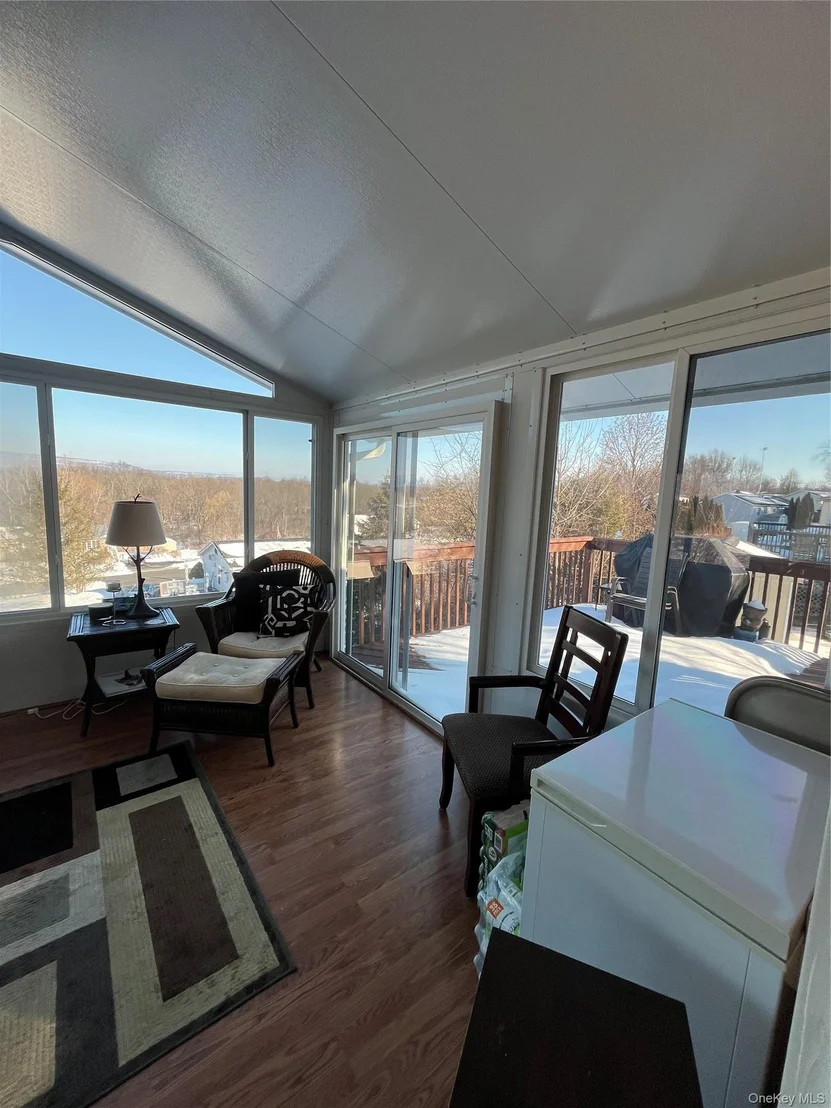 Photo of 33 Lincoln Circle
