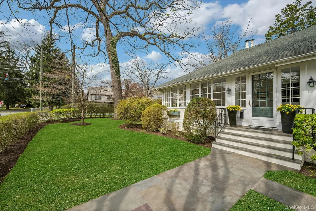 Photo of 5 Witherbee Avenue