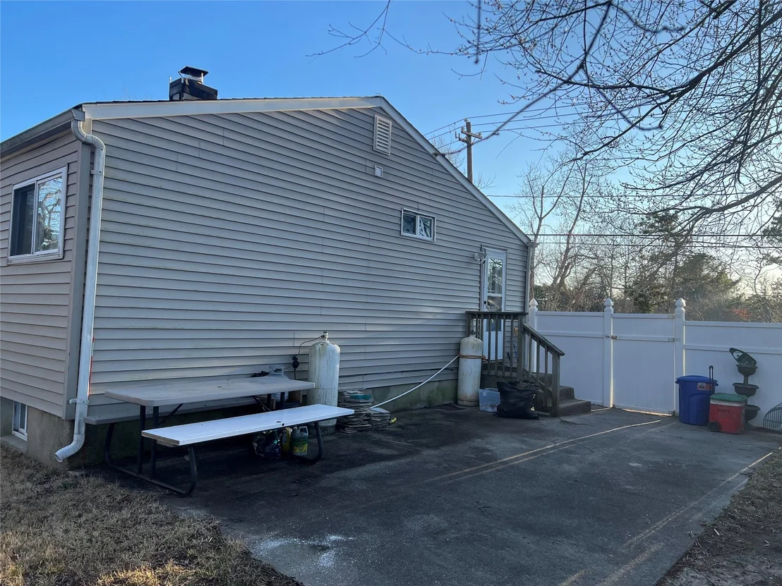 Photo of 907 Americus Avenue