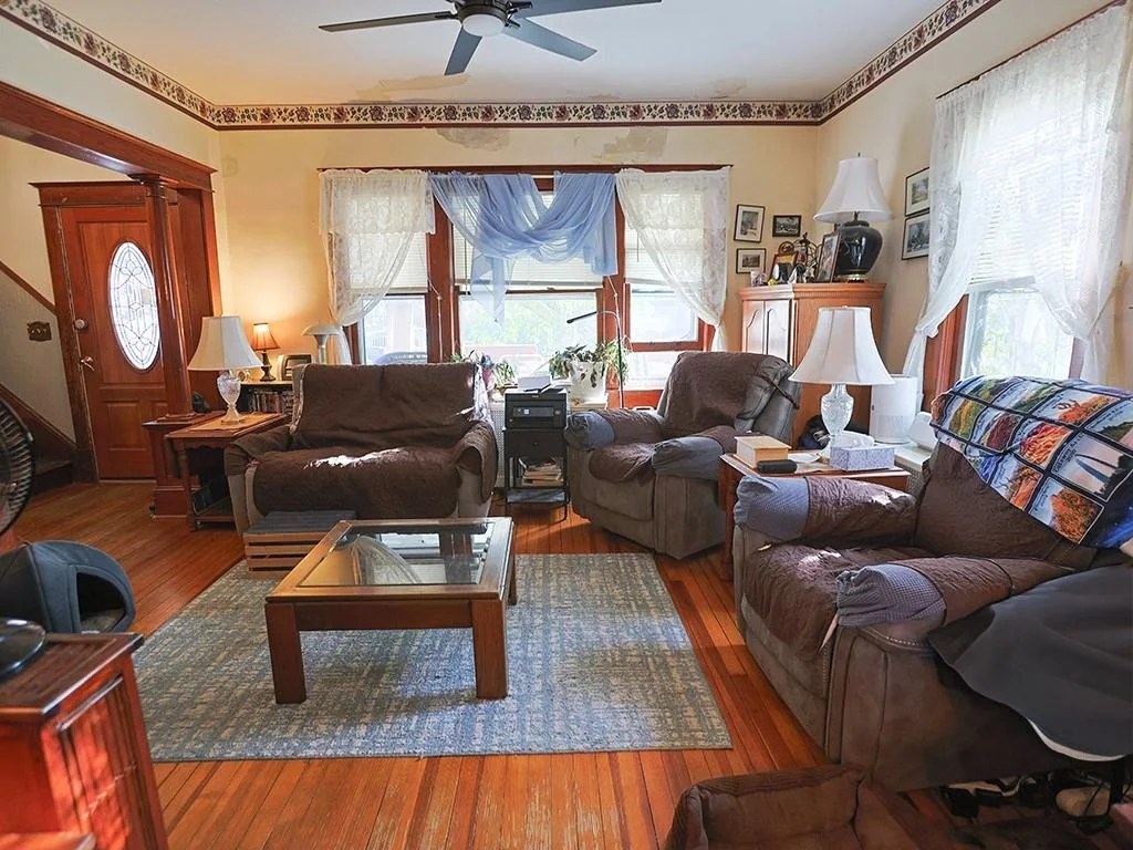 Photo of 28 Oak Street