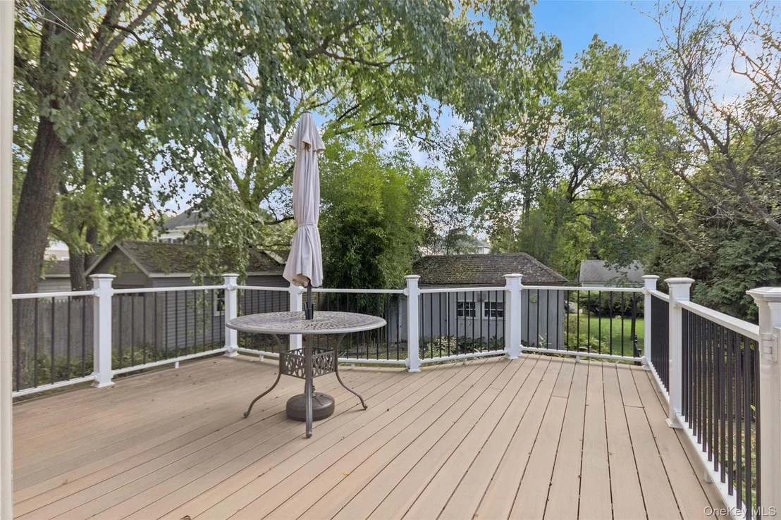 Photo of 23 Willow Avenue