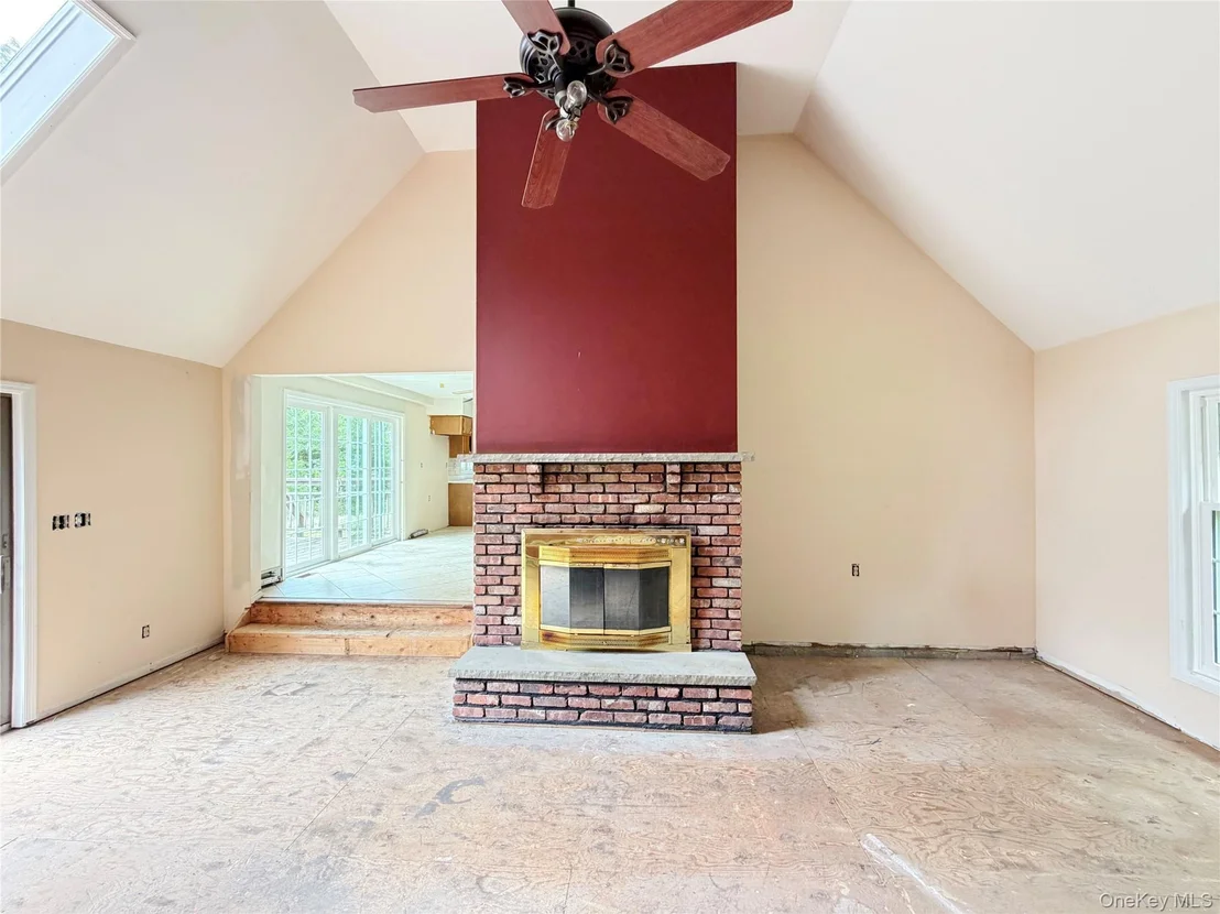 Photo of 18 Fox Run