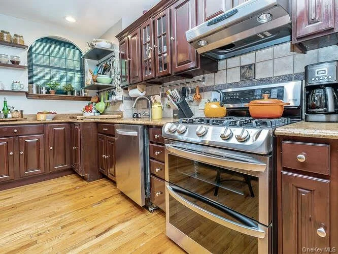 Photo of 17 Clarkson Avenue