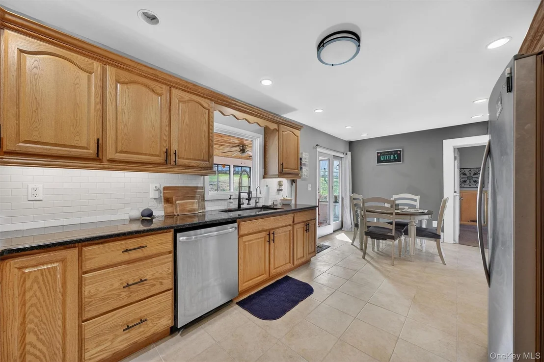 Photo of 216 Edgewood Drive N