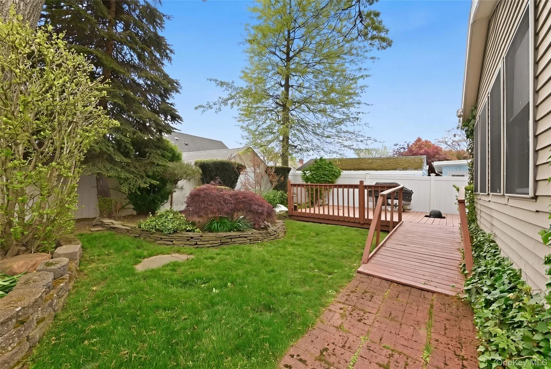 Photo of 333 Jackson Avenue