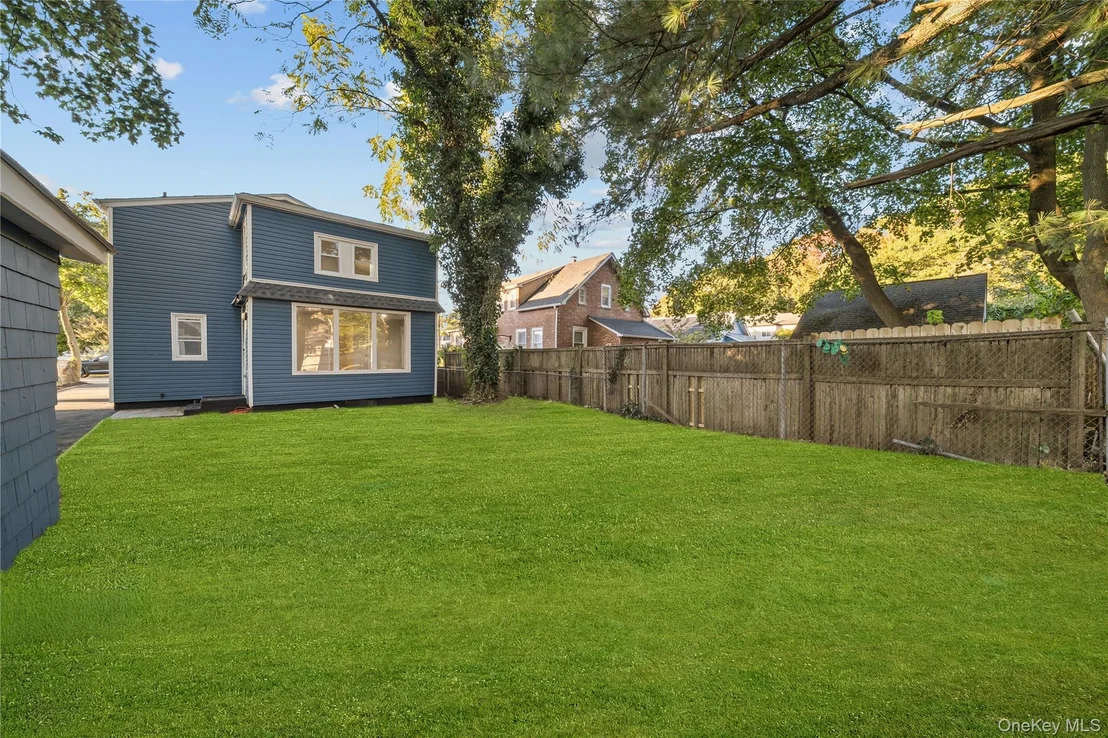 Photo of 8 Maple Street