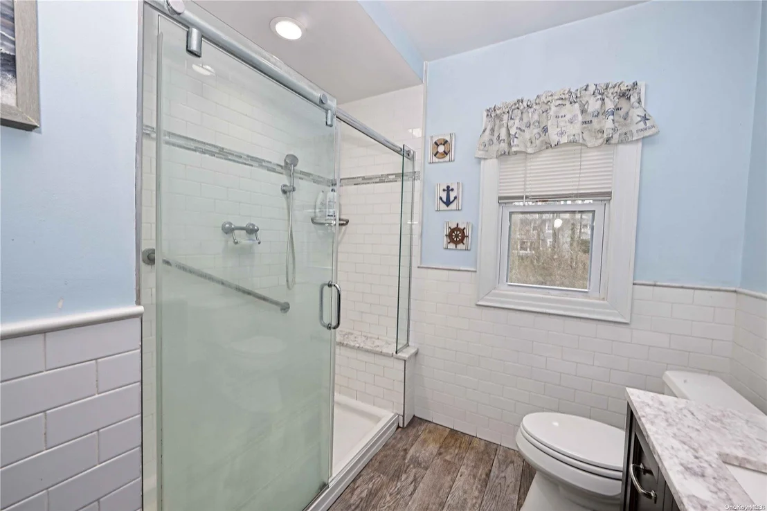 Photo of 44 Carleton Avenue