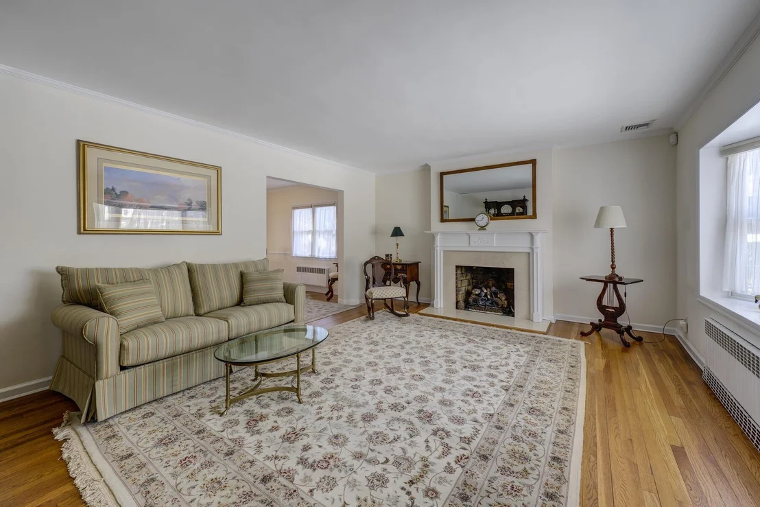 Photo of 87 Summit Road