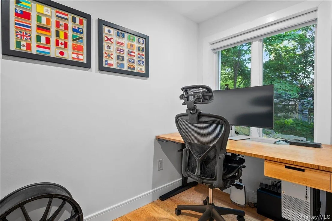 Photo of 25 Shadow Lane