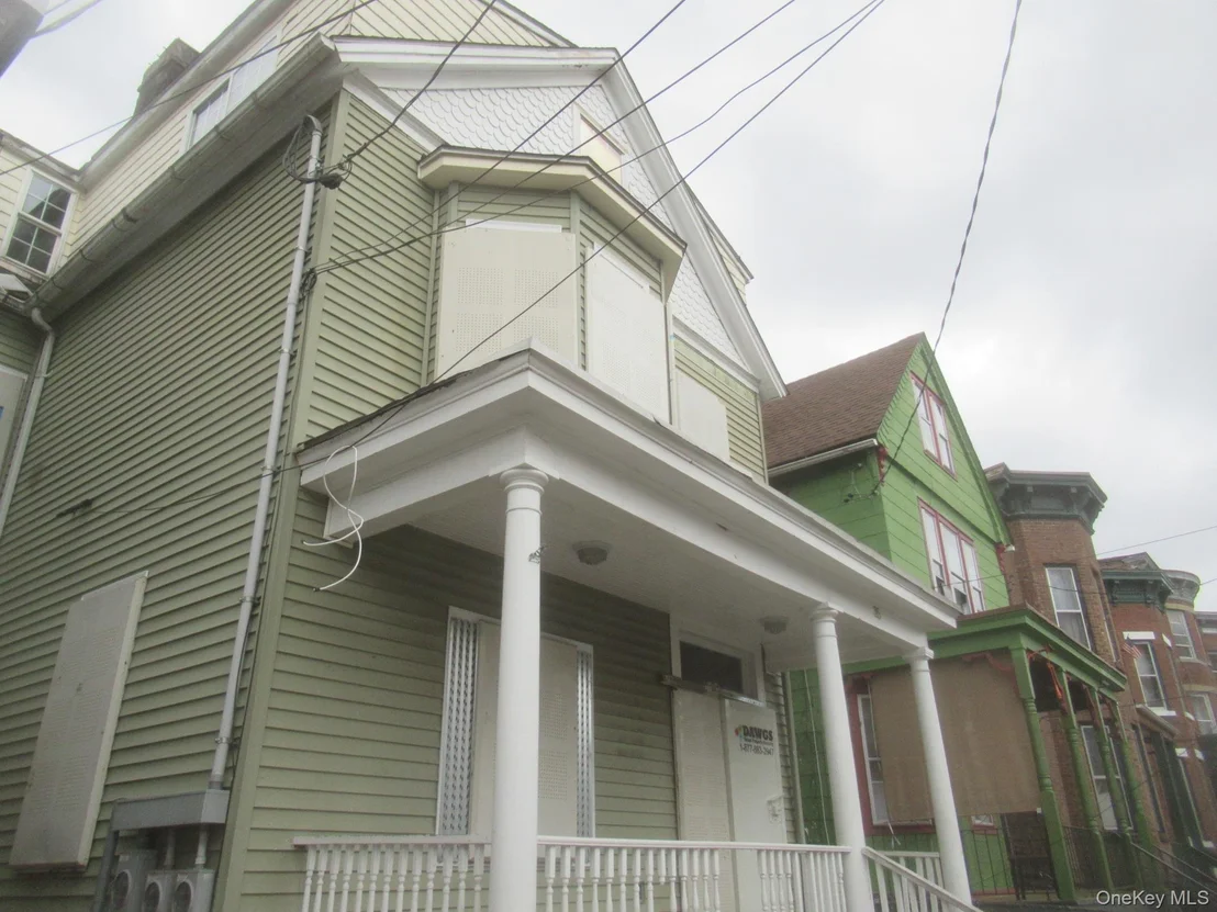 Photo of 35 Carpenter Avenue