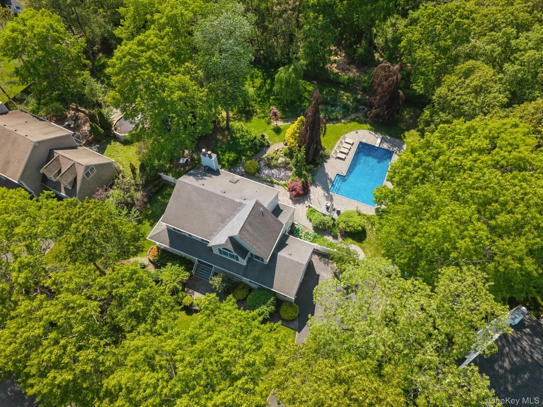 Photo of 212 Fairway Drive