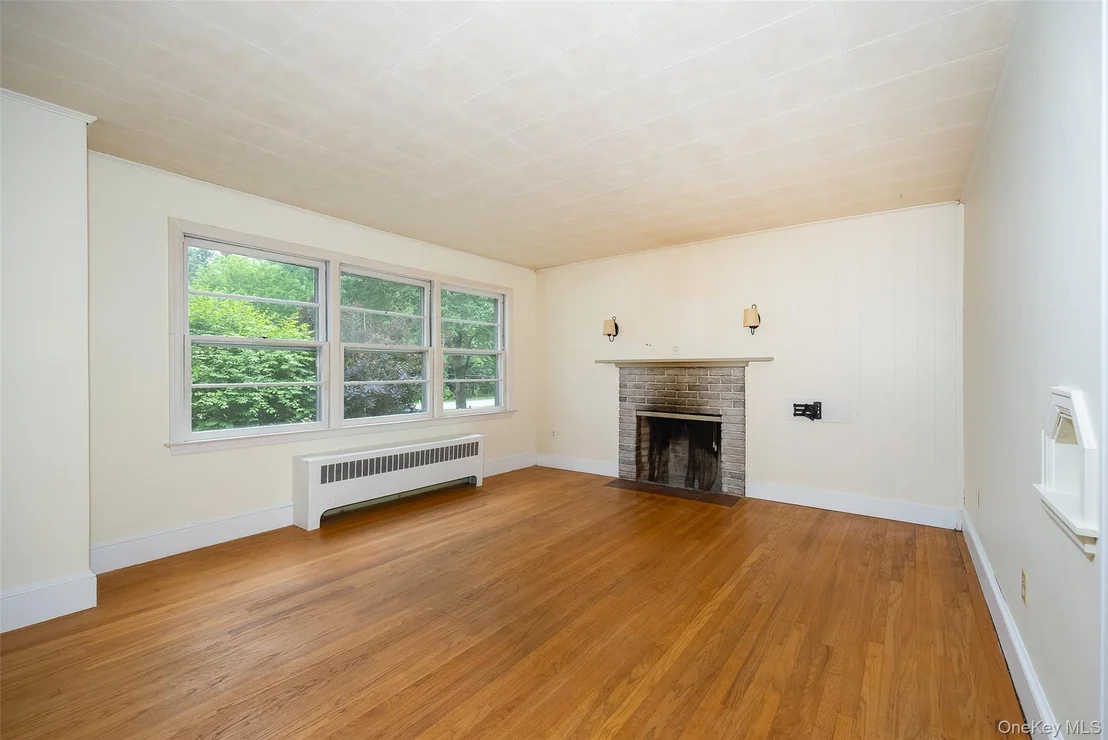 Photo of 166 Vassar Road