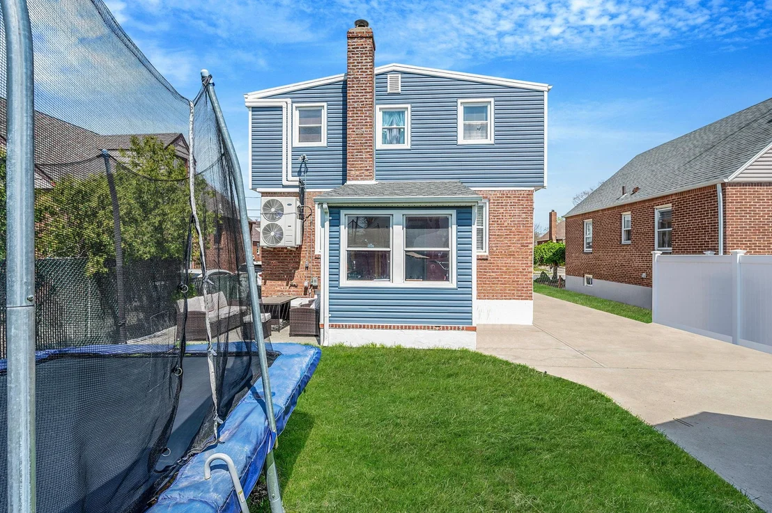 Photo of 206 Ridge Avenue