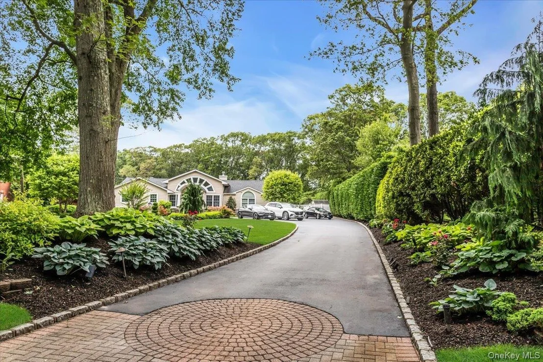 Photo of 21 Buttonwood Drive