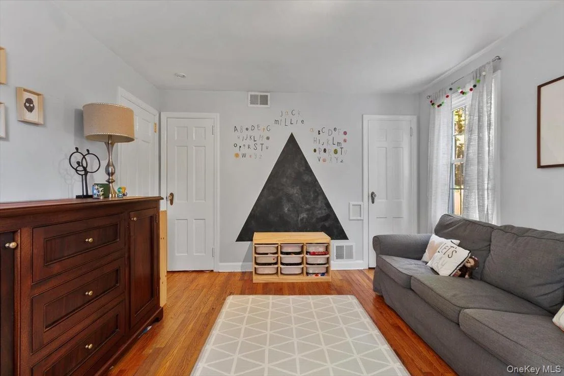 Photo of 150 Parkview Place