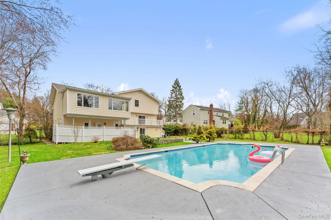 Photo of 10 Cherry Lane