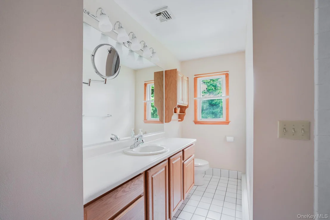 Photo of 103 Edgehill Drive