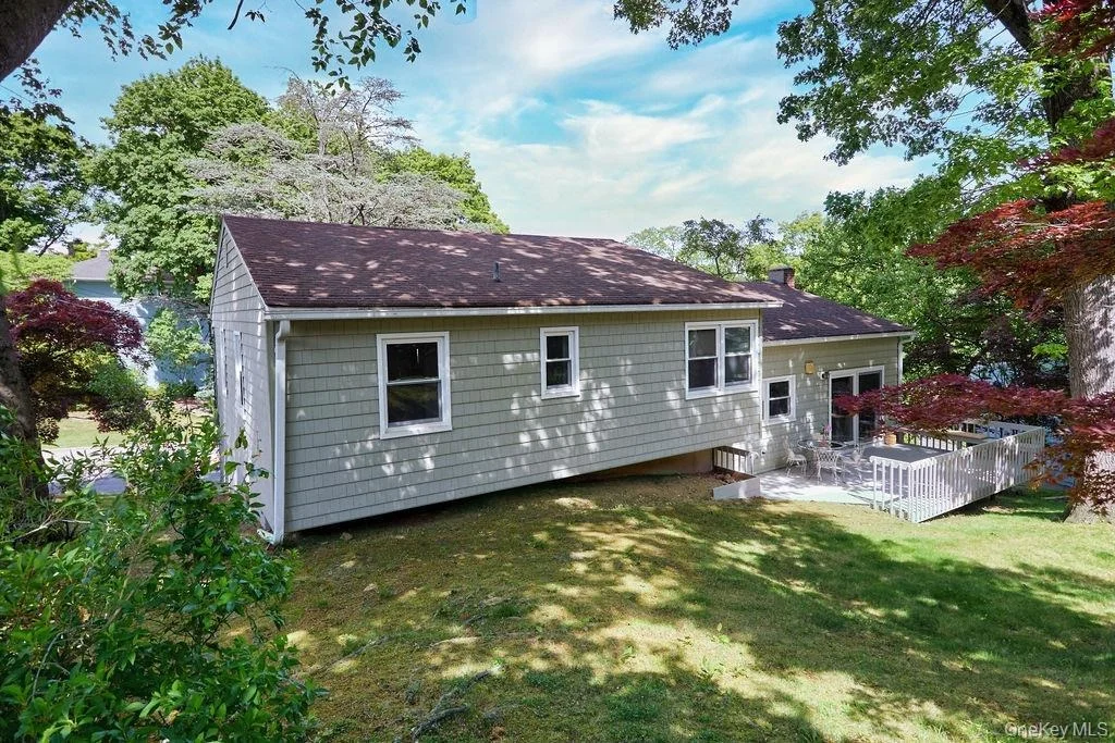 Photo of 72 Hickory Hill Drive