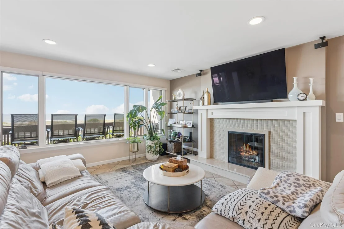Photo of Unit A at 623 Oceanfront