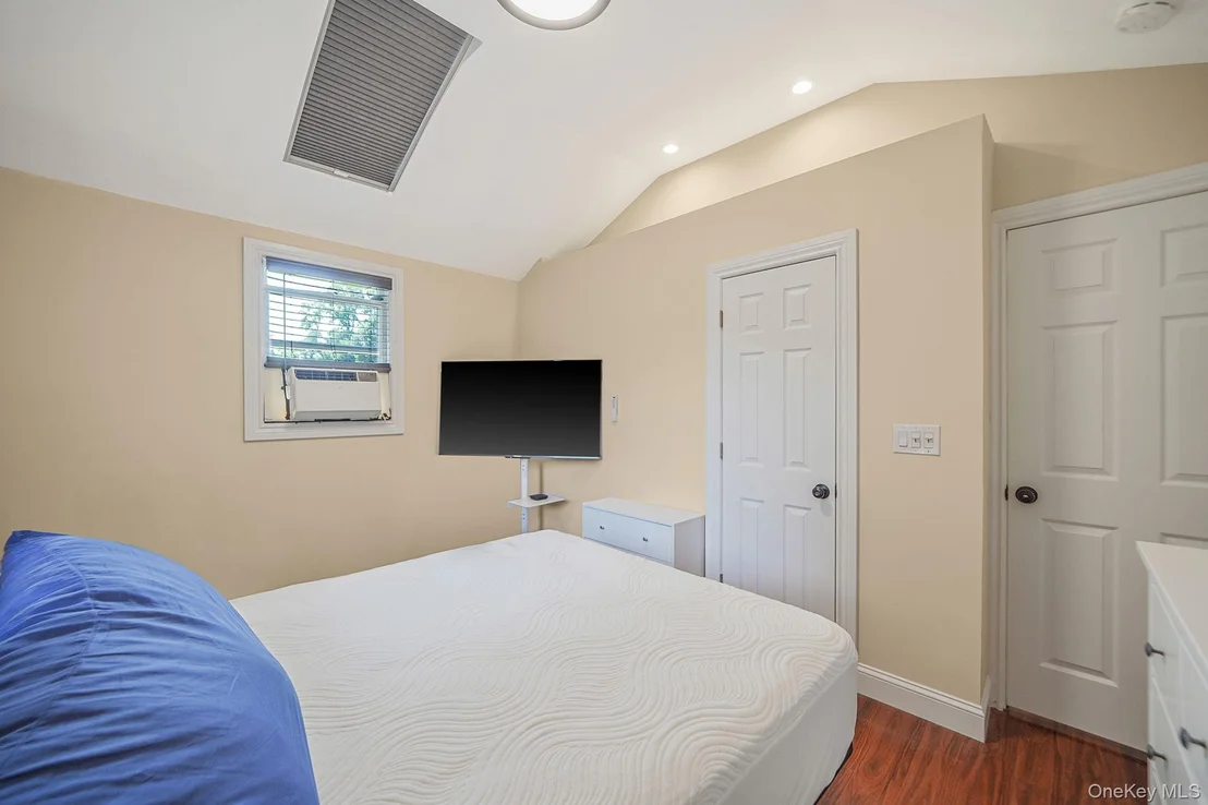 Photo of 25 Cherry Lane