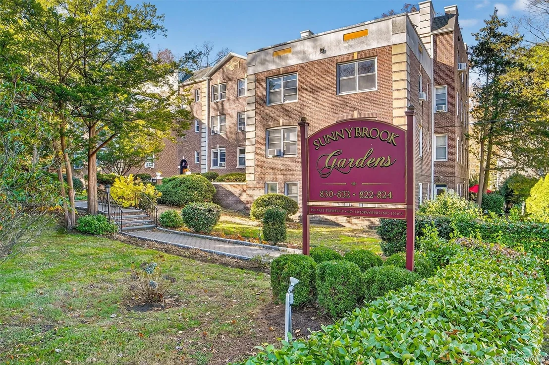 Photo of Unit 2D at 824 Palmer
