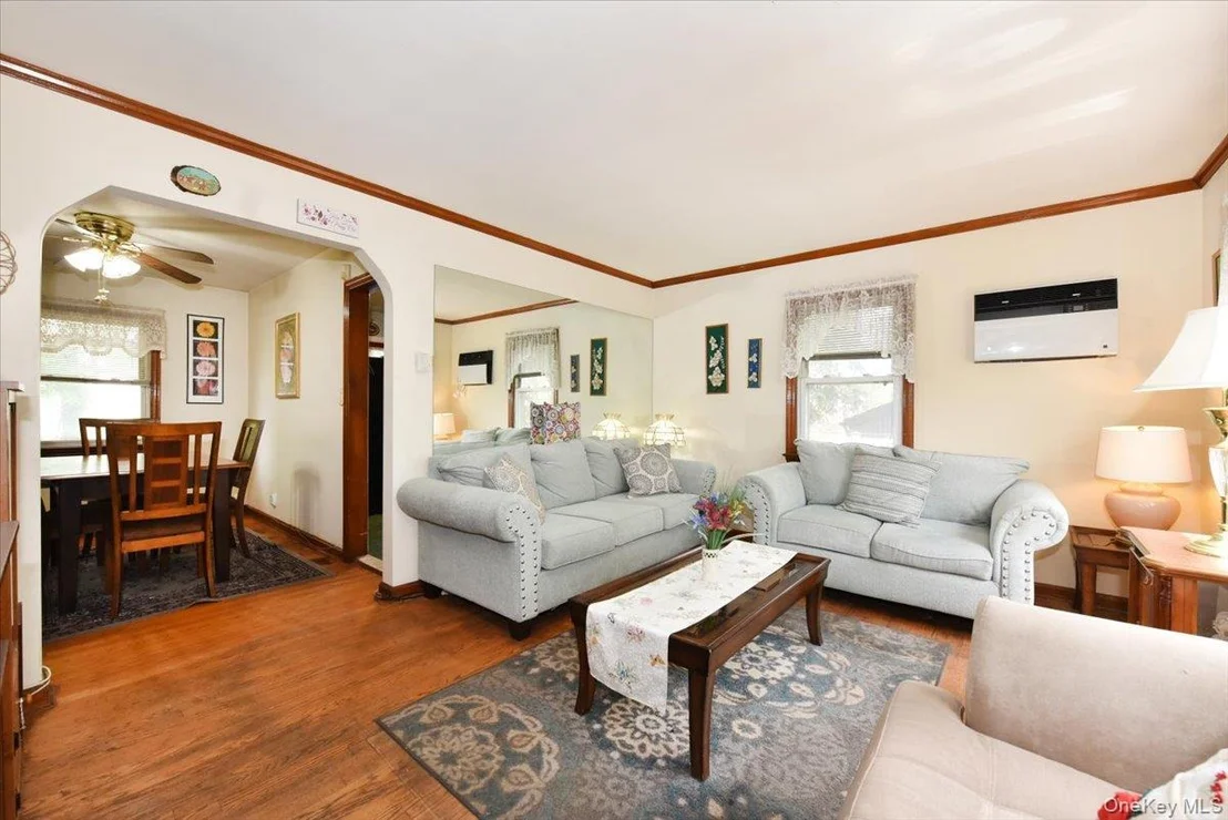 Photo of 246-35 85th Road
