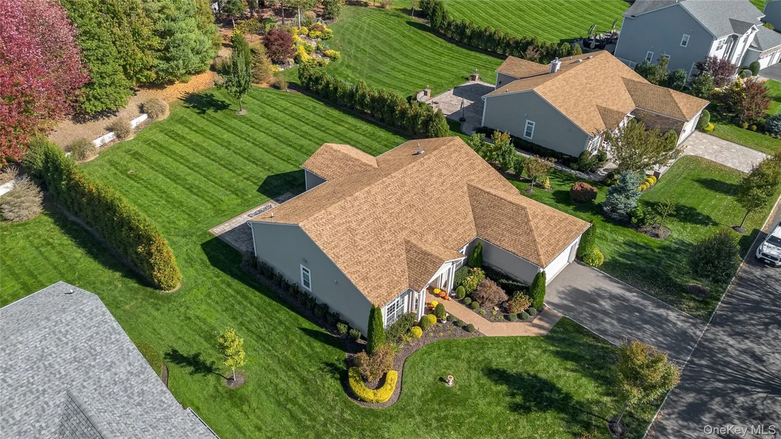Photo of 39 Hamlet Woods Drive