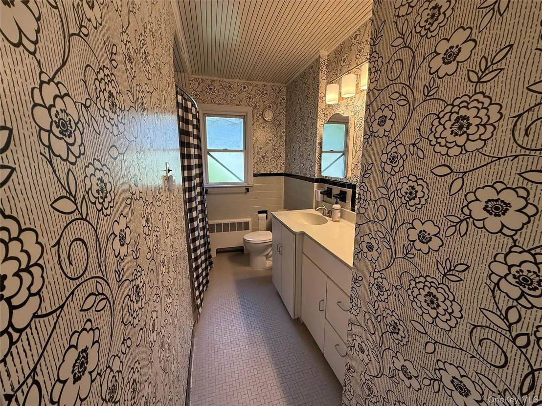 Photo of 2582 Oceanside Road