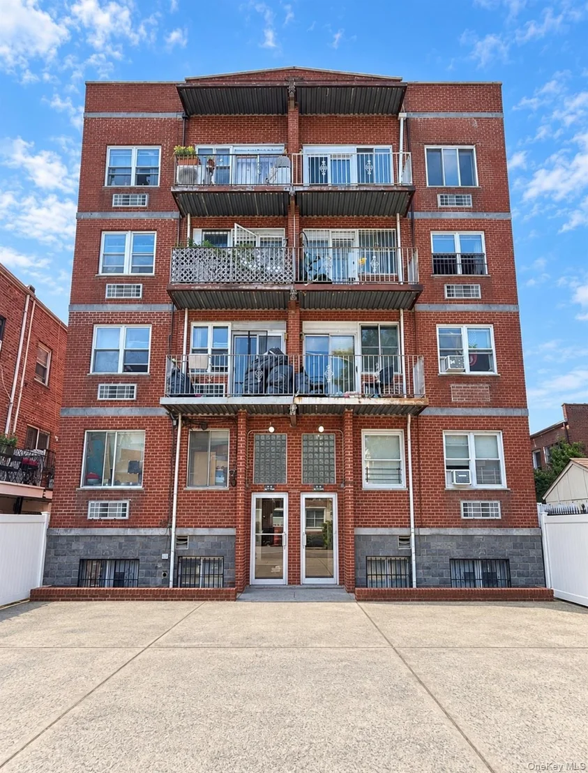 Photo of Unit 3 at 4108 97 Place