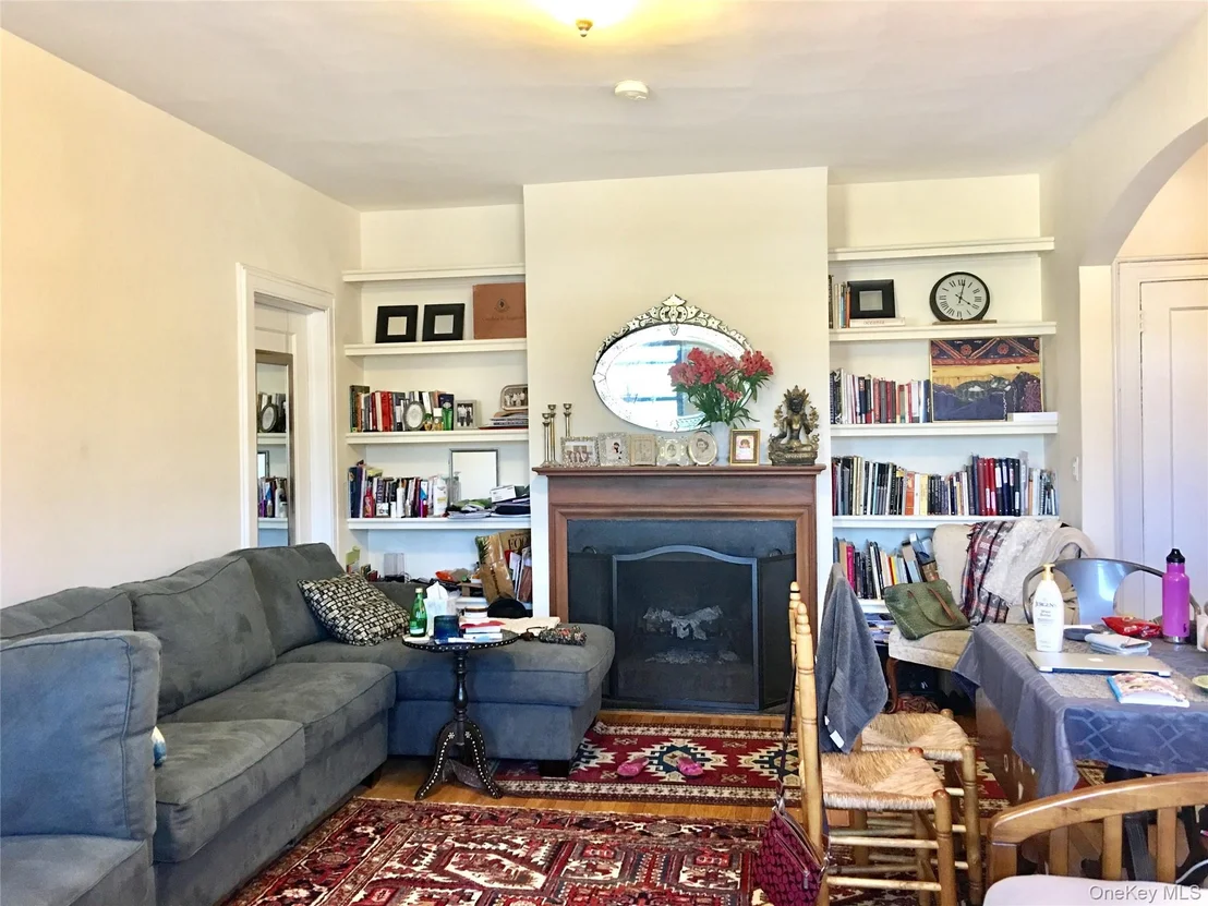 Photo of Unit 4B at 840 Bronx River Road