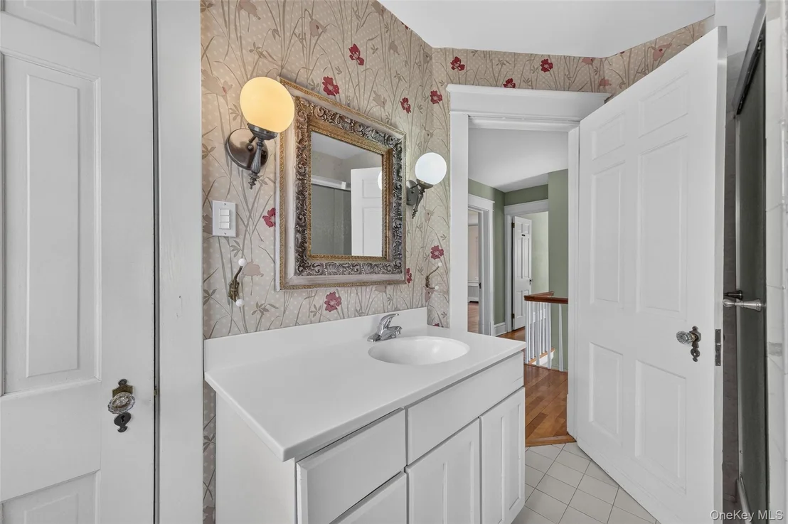 Photo of 9 Teller Avenue