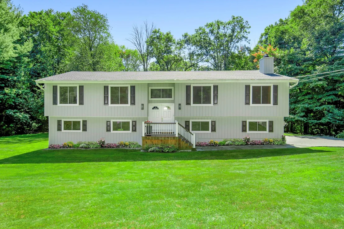 Photo of 24 Greenbriar Drive