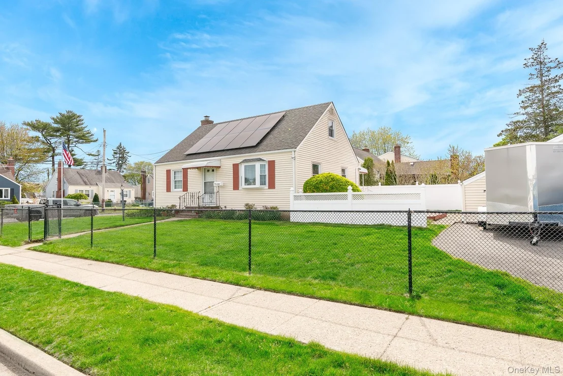 Photo of 1 Robert Avenue