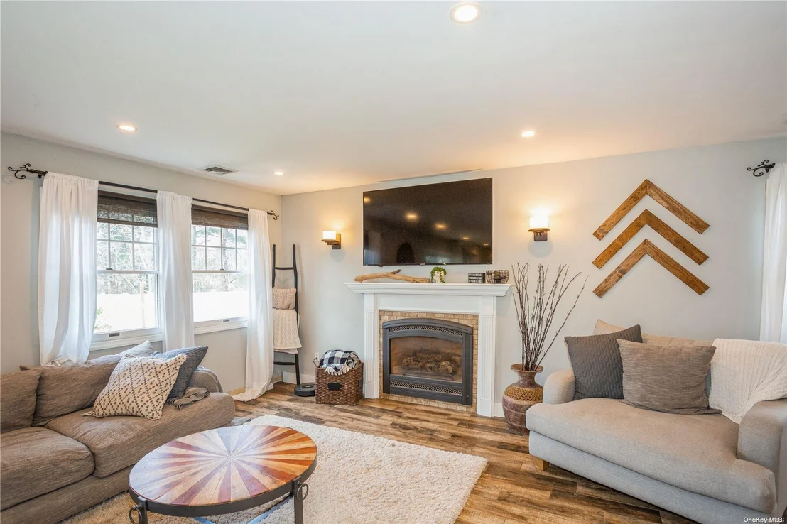 Photo of 9 Folsom Lane