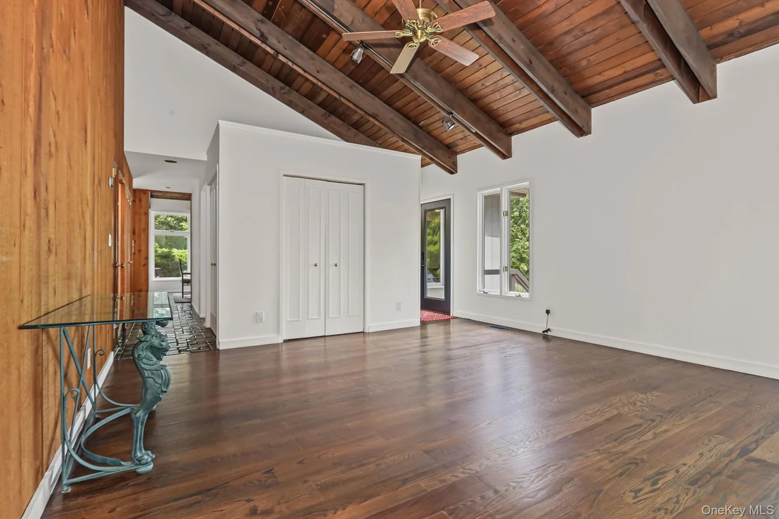 Photo of 4 Leatherstocking Lane