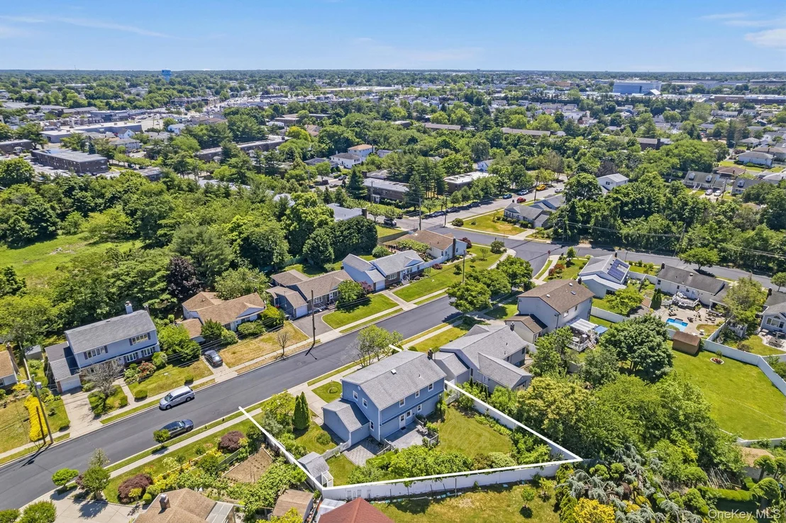 Photo of 216 Gardner Avenue