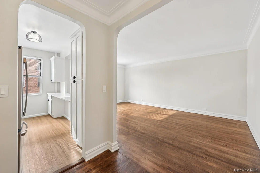 Photo of Unit 3S at 1 Bronxville Road