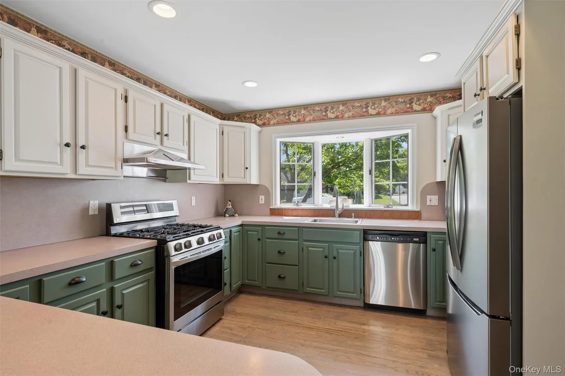 Photo of 138 Hallock Street