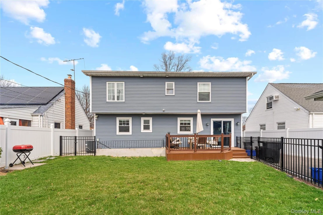 Photo of 960 Clyde Road
